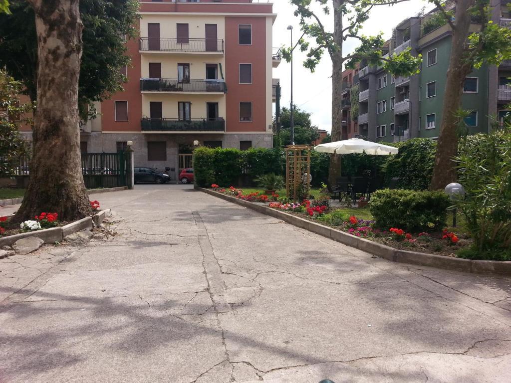 Hotel Garden Milano Exterior foto
