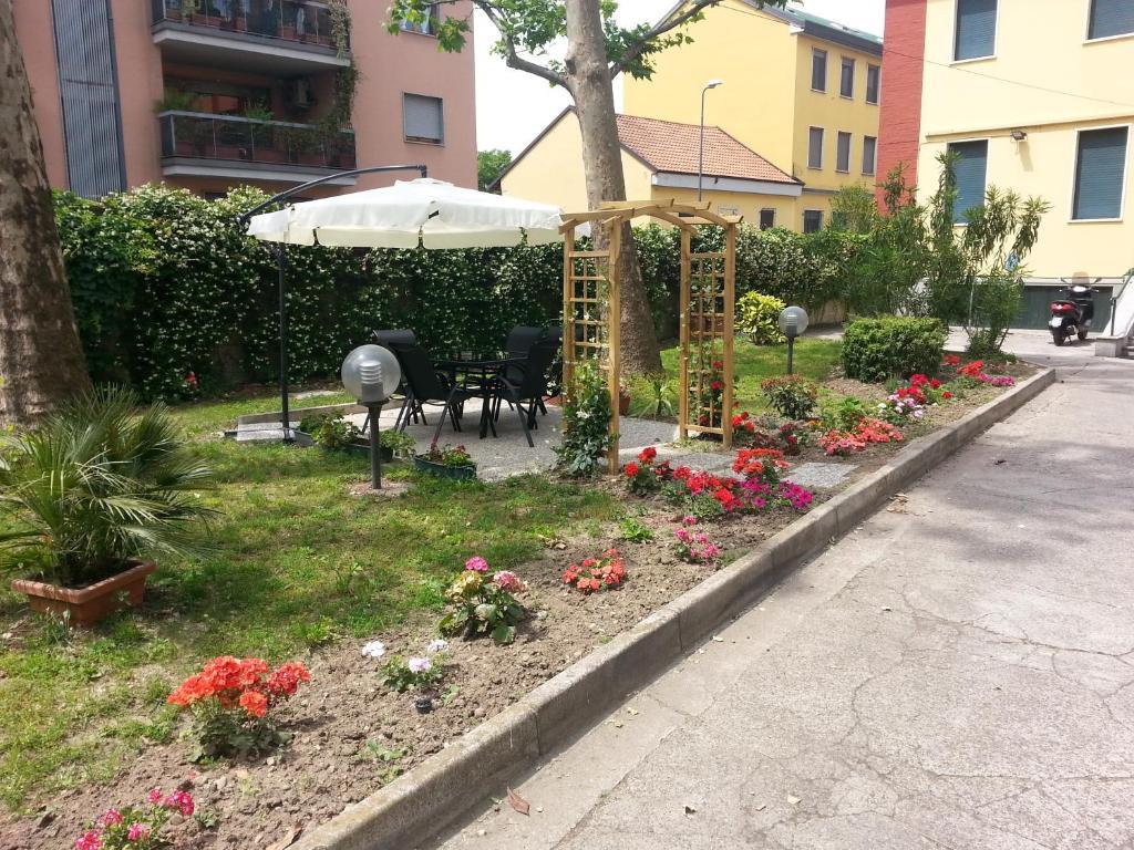 Hotel Garden Milano Exterior foto